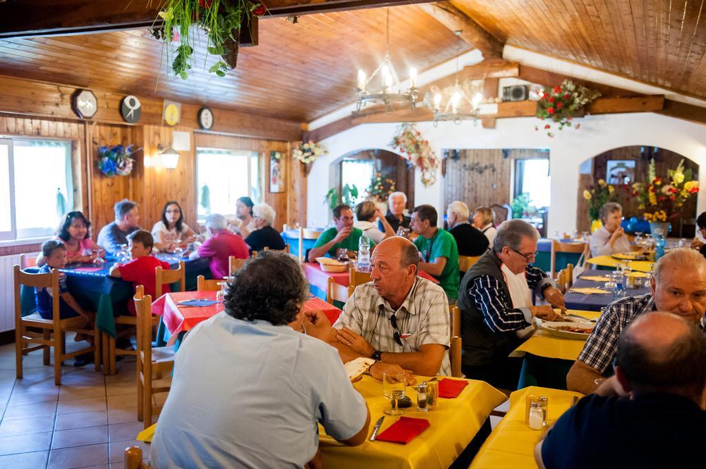 Villaggio Turistico Camping Cervino Antey-Saint-André Exterior foto