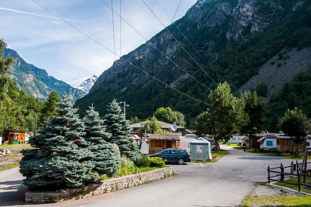 Villaggio Turistico Camping Cervino Antey-Saint-André Exterior foto
